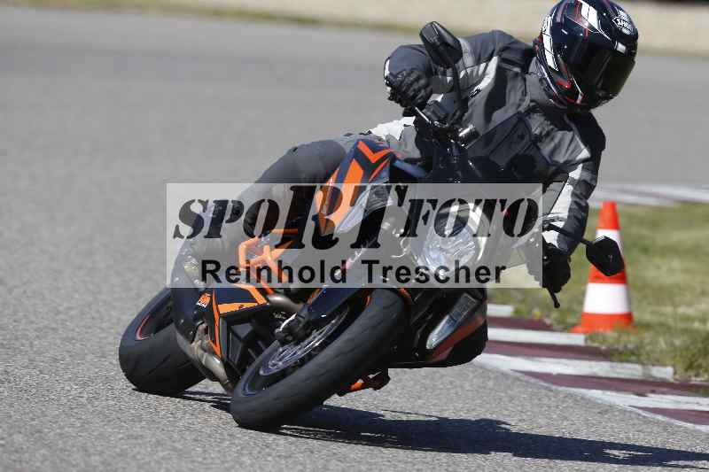 /01 02.04.2026 MAZ ADR/Gruppe rot/unklar